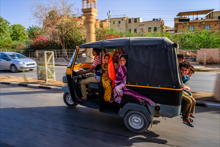 インドの「オートリキシャ」