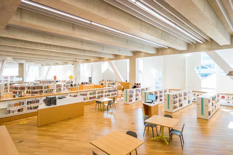 カルガリー公共図書館／カナダ・カルガリー