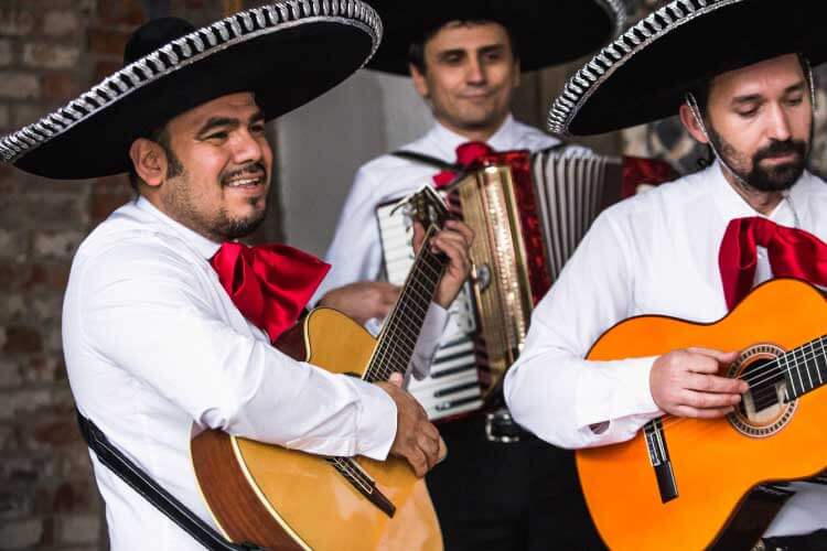 マリアッチとは