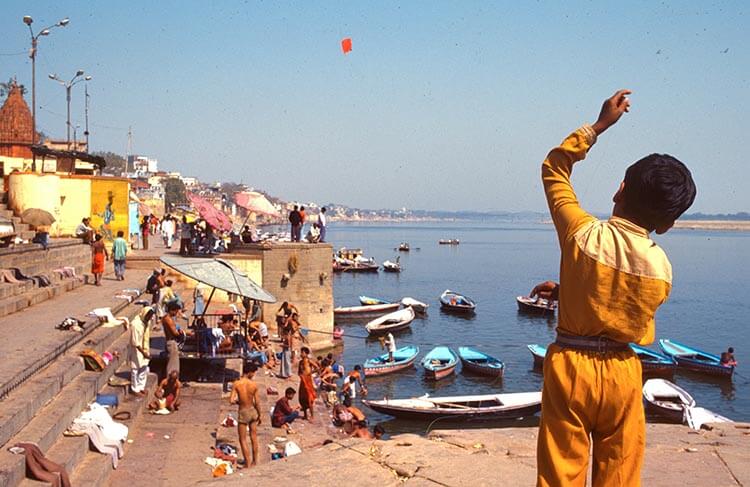 火葬と遺灰を流す慣習