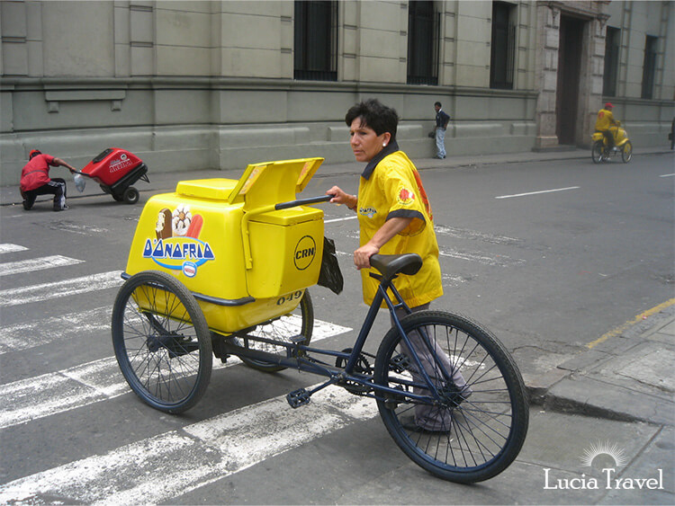 アイスクリームの移動販売