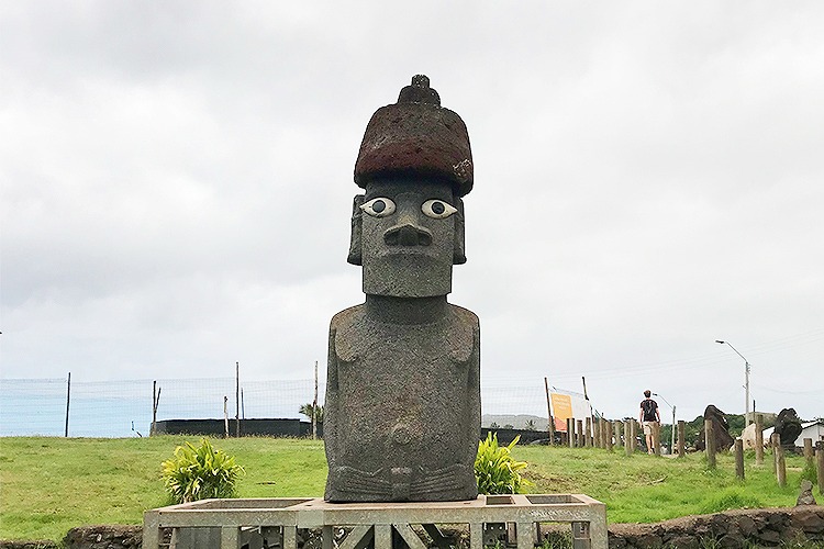 モアイ像の「目」がない理由