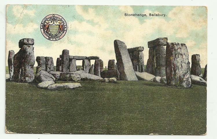 イングランド：石の環に沈む光を見つめる冬至の聖地「ストーンヘンジ」