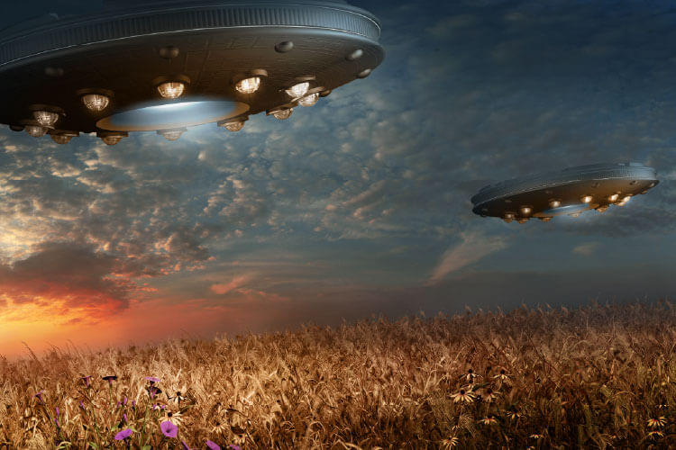 宇宙人との交信のため