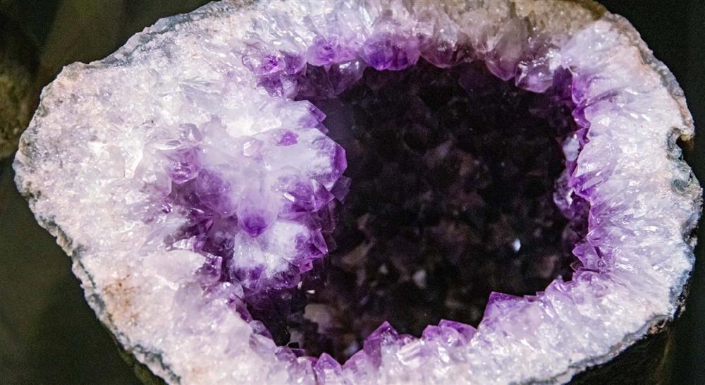 アメジストの生成過程