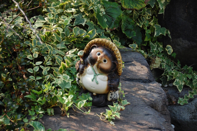 たぬきが縁起物として愛される理由