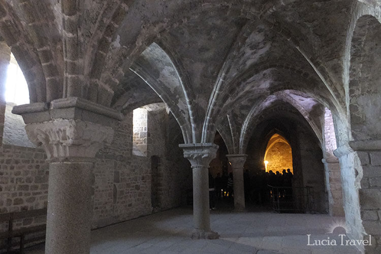 修道院の静けさ