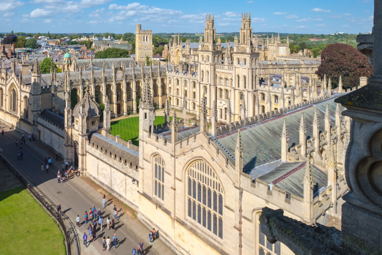 伝統的なドレスコード