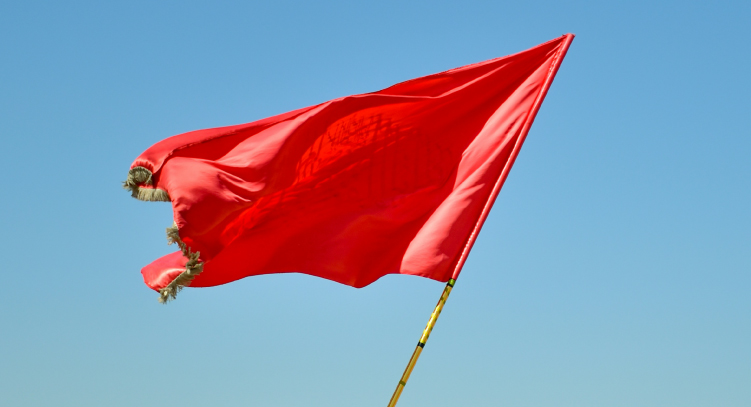 「赤」という色の象徴性