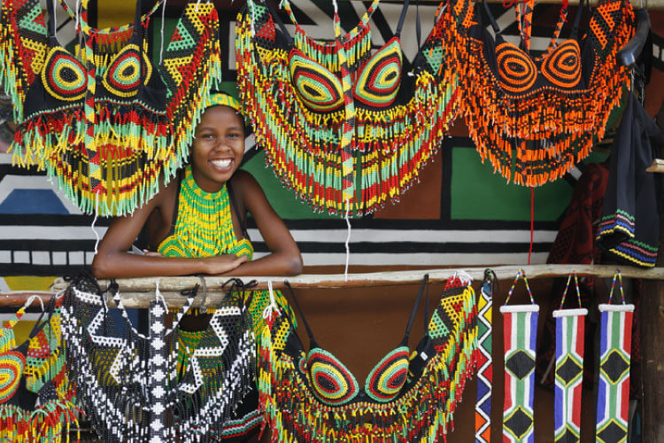 ズールー人｜色鮮やかなビーズ文化で知られる民族