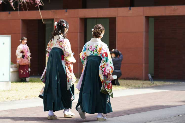 卒業式（3月中旬〜下旬）