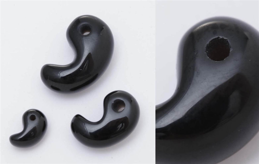 黒水晶勾玉
