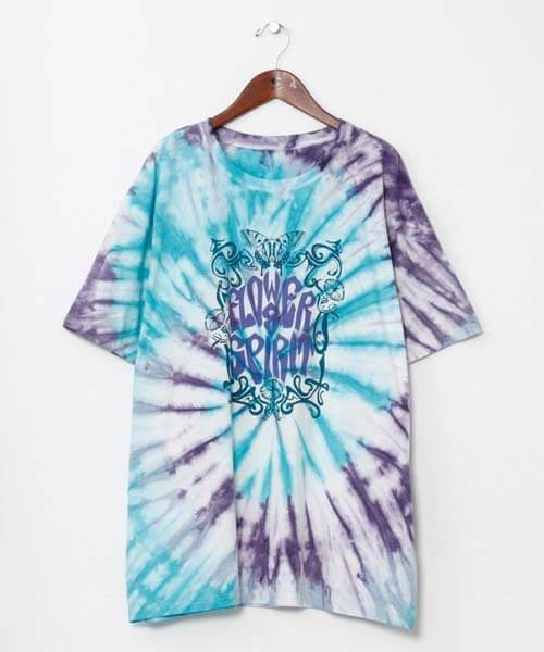 ヒッピームードあふれるタイダイ柄のメンズTシャツ