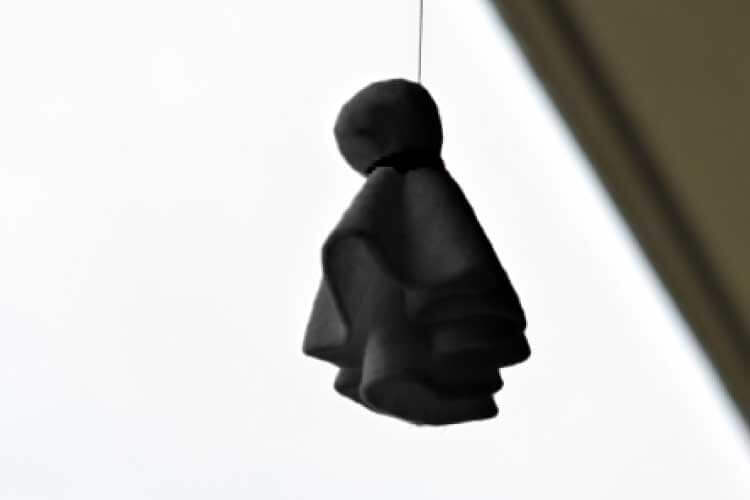 黒い布や汚れた布でてるてる坊主を作るのはNG
