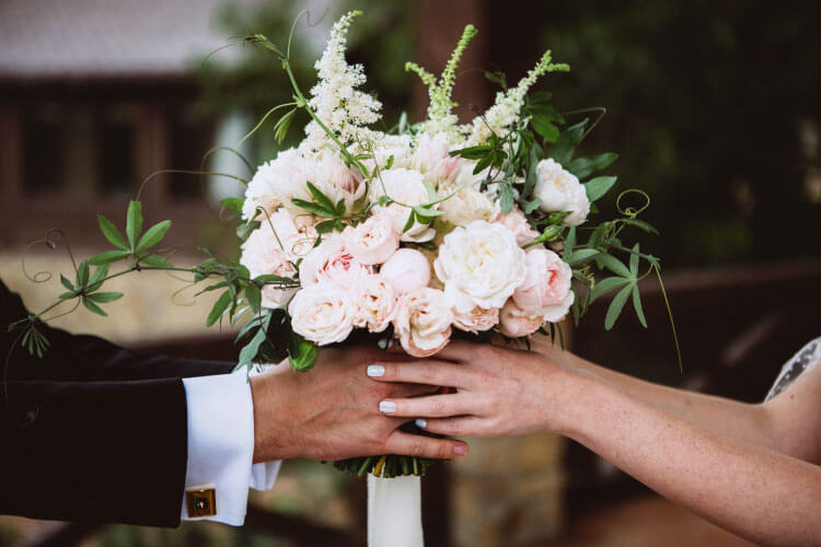 海外の結婚式は日本とどう違う？