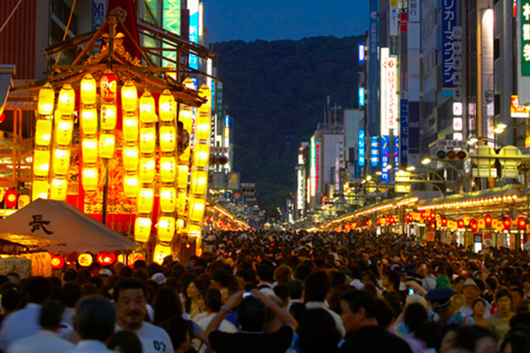 祇園祭（7月1日〜31日）