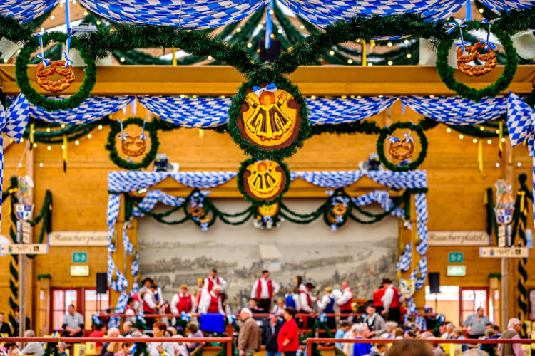 オクトーバーフェストとは？世界最大のビール祭りを知ろう