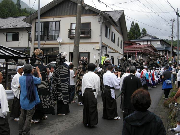 神楽を受け継ぐのは誰？山伏から地域の人々へ