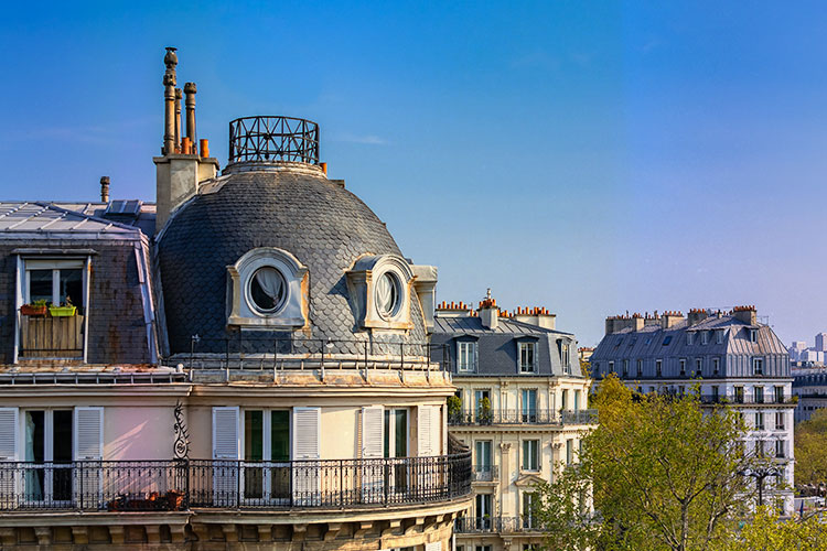 クリニャンクールの蚤の市で感じるパリの歴史！魅力的な界隈を散策して